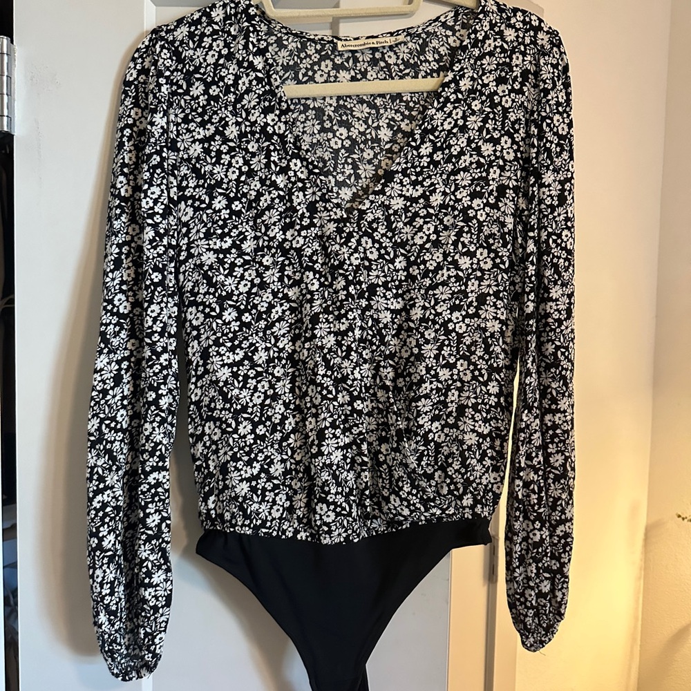 Abercrombie & Fitch Black and White Floral Bodysuit